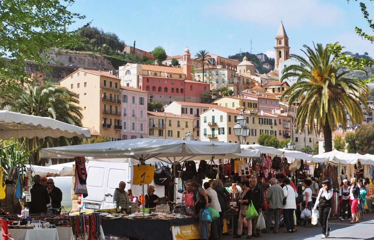 Dolceaqua Tour l Italian Riviera Tour l Liven Up Monaco